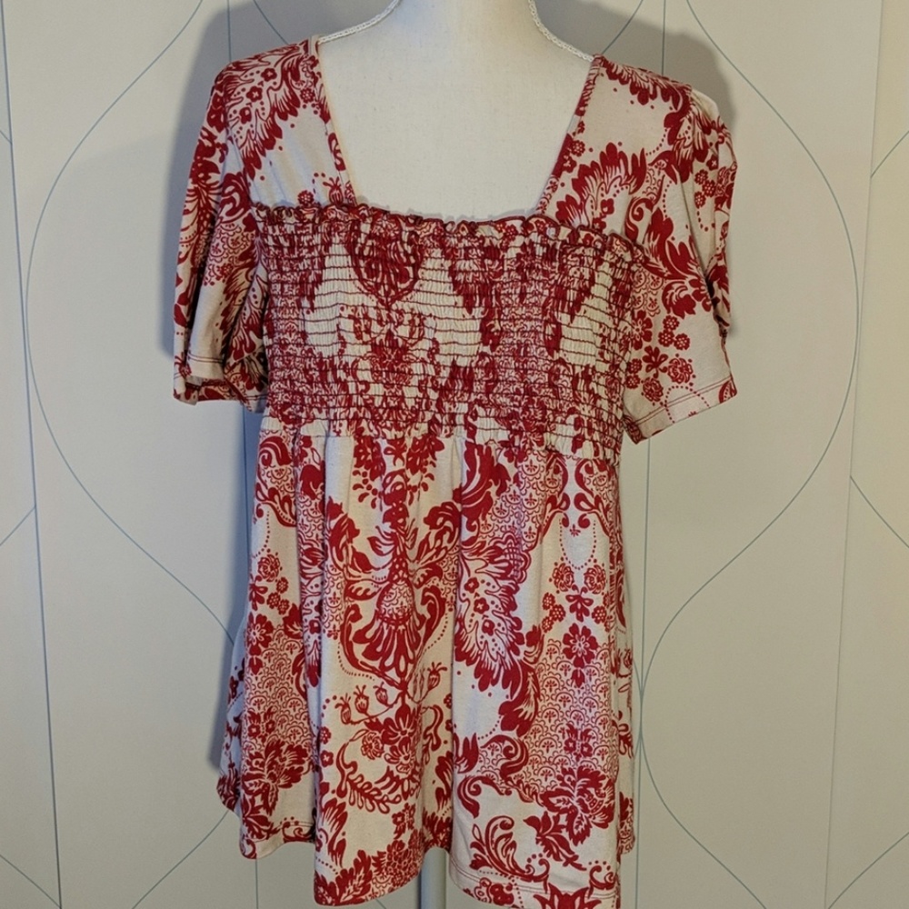 🦄 5/$18 Babydoll Red Floral Top